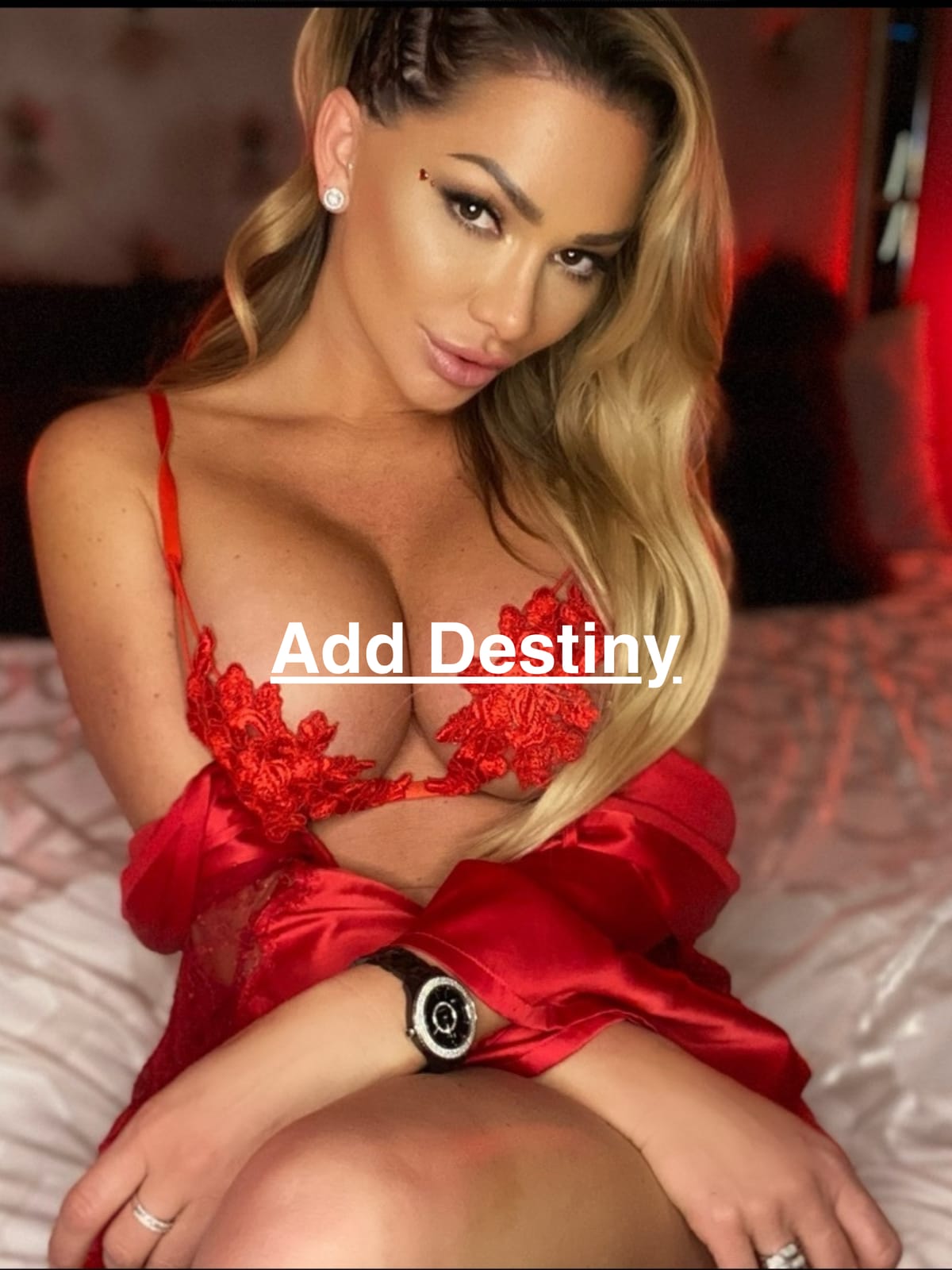 Téléphone mobile affichant une interface de chat de cams adultes en direct